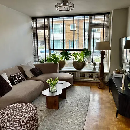3 Bedroom In Near The And Close To Amsterdam Appartement